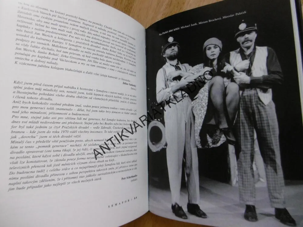 SEMAFOR, 40 NEZAPOMENUTELNÝCH LET, JAN J. VANĚK, **an