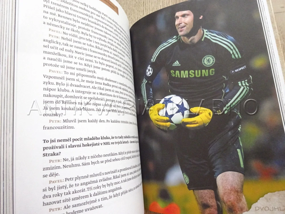 DVOJHLAS, PAVEL LONĚK, MILAN ŠVEC, IL.: PETR URBAN, **an