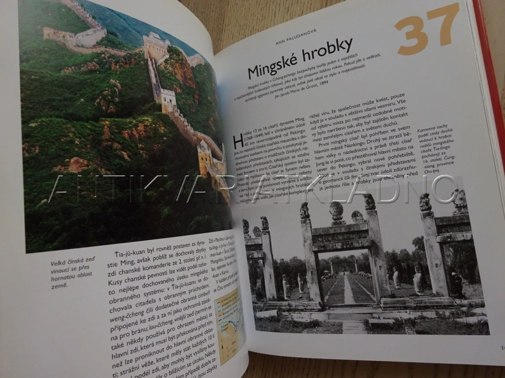 SEDMDESÁT DIVŮ ČÍNY, JONATHAN FENBY, **an