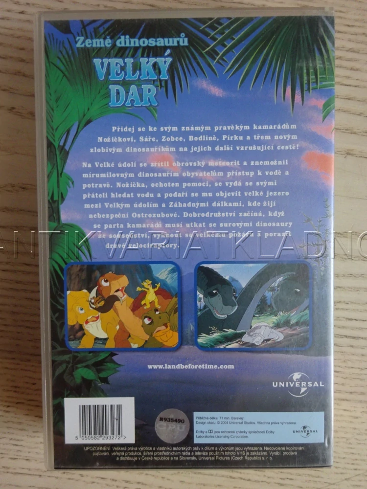 ZEMĚ DINOSAURŮ VELKÝ DAR, VHS VIDEOKAZETA
