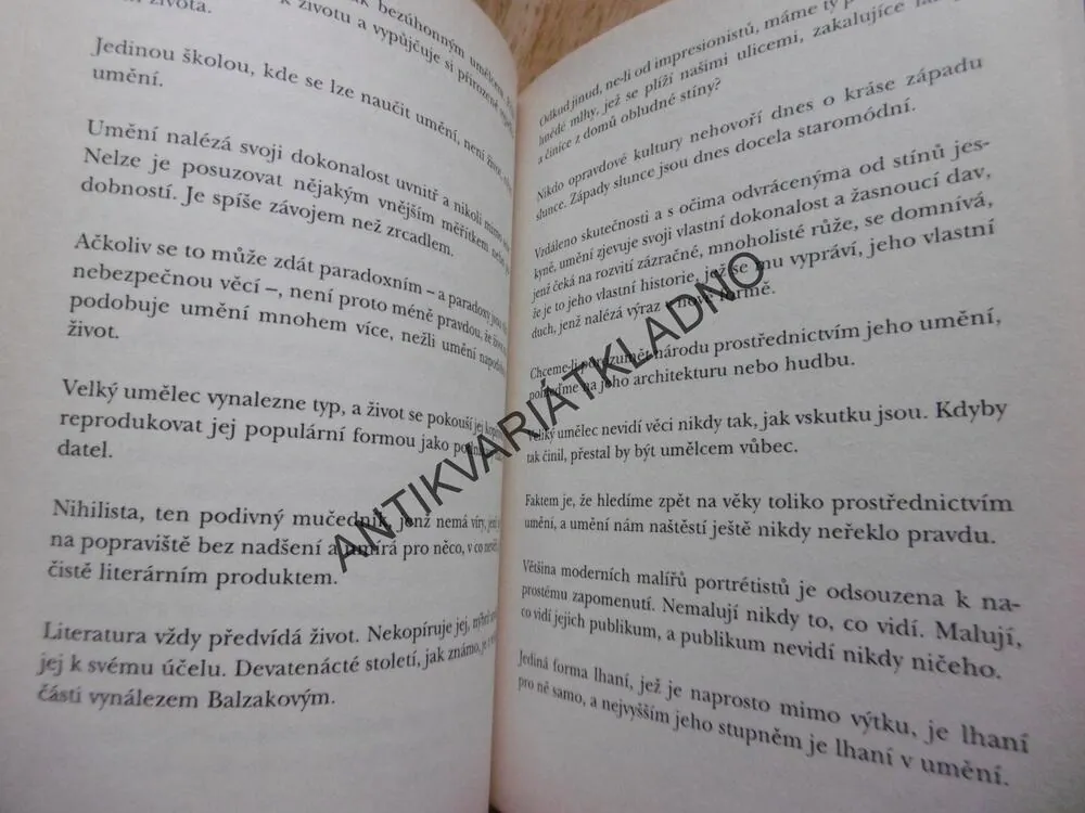 NESMRTELNÉ MYŠLENKY, OSCAR WILDE, **an