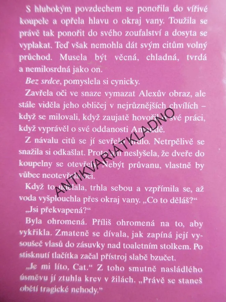 ŠARÁDA, SANDRA BROWN