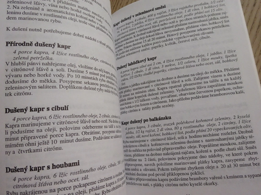 KUŘE, KAPR, KRÁLÍK, POKRMY Z DÍVČÍCH MAS, ŠEVČÍKOVÁ, ZVĚŘINOVÁ, MOMČILOVÁ, **an