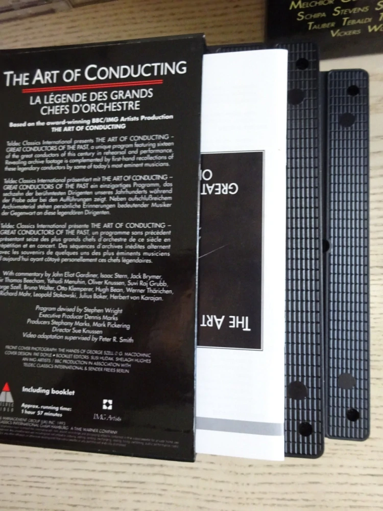 THE ART OF SINGING: GOLDEN VOICES OF THE CENTURY, VHS HUDBA