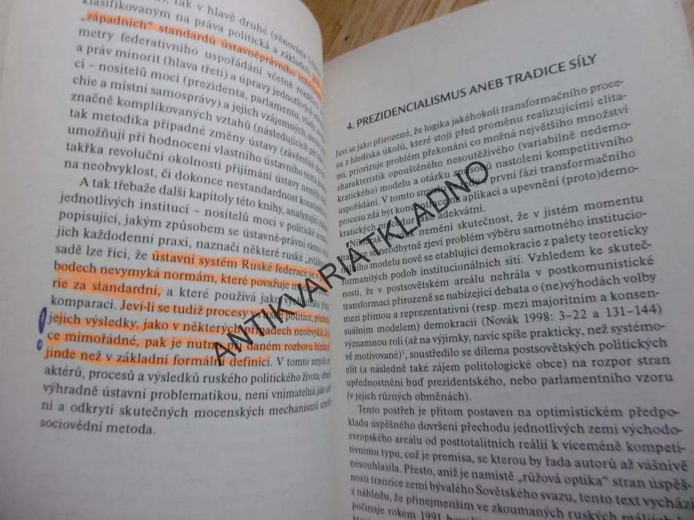 POLITICKÝ SYSTÉM RUSKA, HLEDÁNÍ STÁTU, JAN HOLZER,