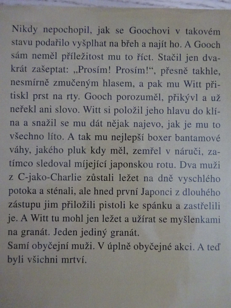 TENKÁ ČERVENÁ LINIE, JAMES JONES, **an