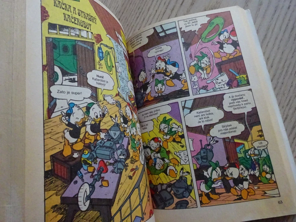 KAČER DONALD DUCK, TŘI SVAZKY DONALD DUCKA NARÁZ, **an