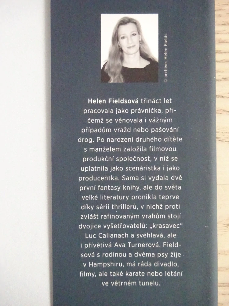 DOKONALÉ STOPY, HELEN FIELDSOVÁ, **an
