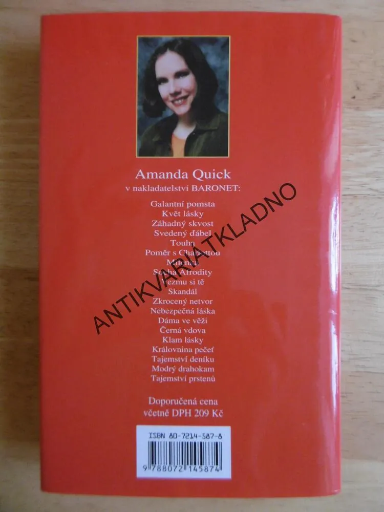 TAJEMSTVÍ PRSTENŮ, AMANDA QUICK