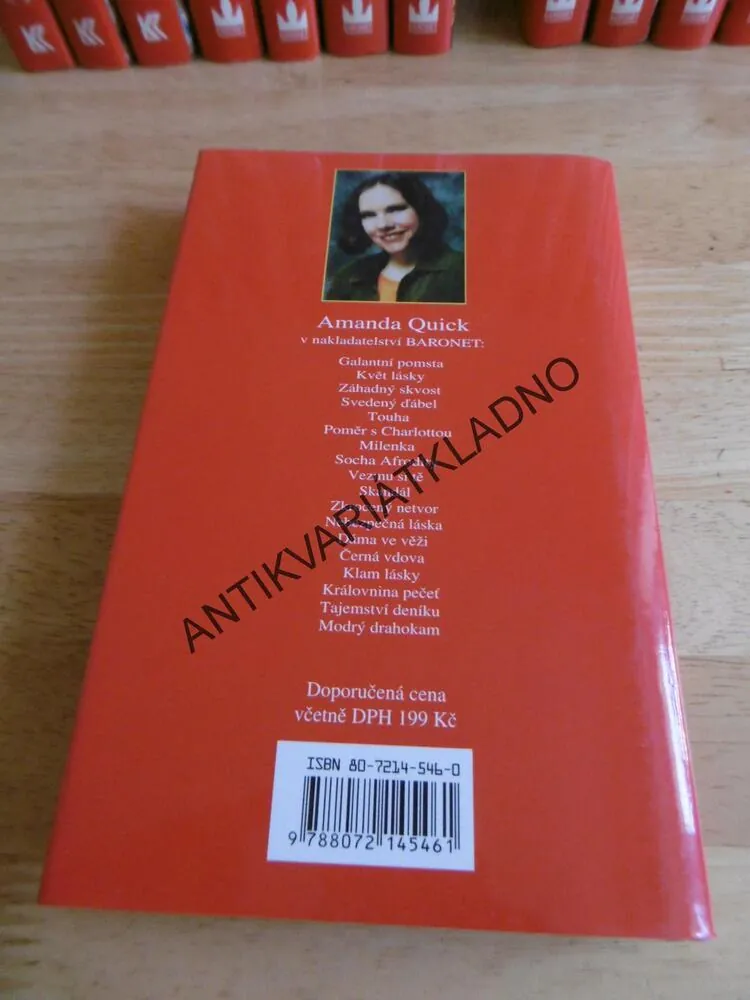 MODRÝ DRAHOKAM, AMANDA QUICK
