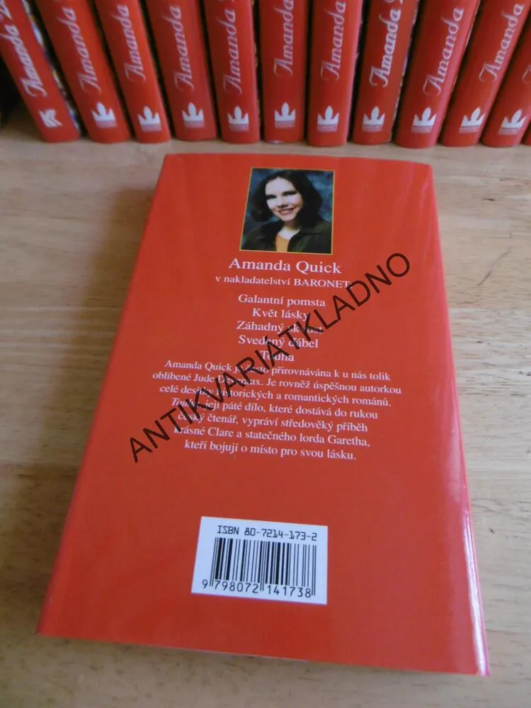 TOUHA, AMANDA QUICK,