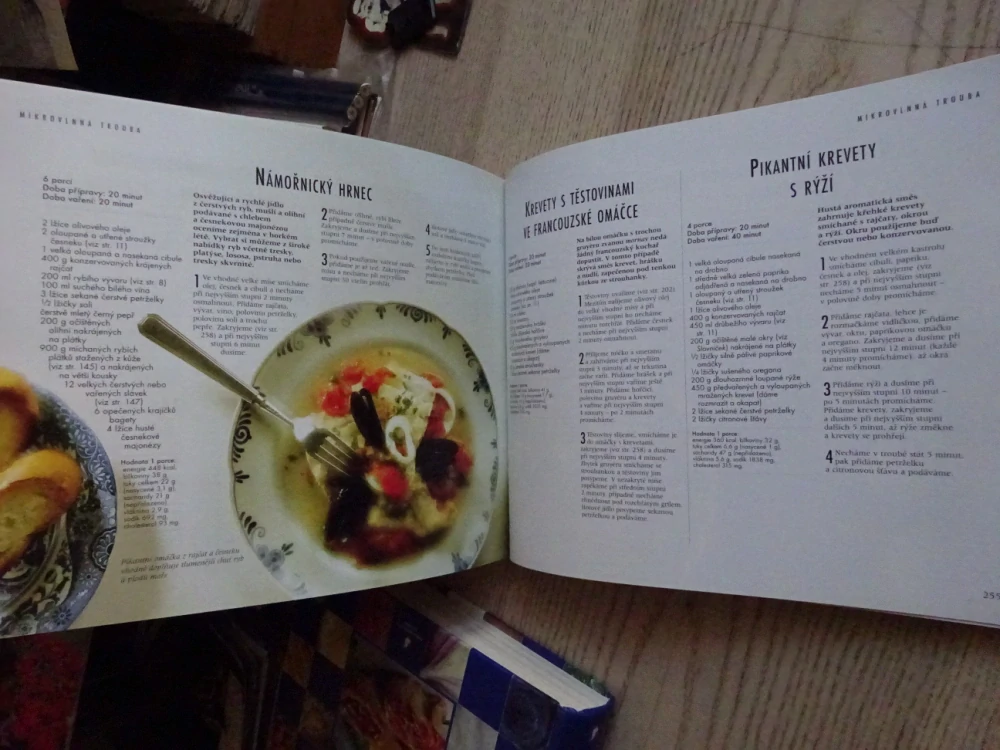 RECEPTY PRO JEDEN HRNEC Z CELÉHO SVĚTA, **an