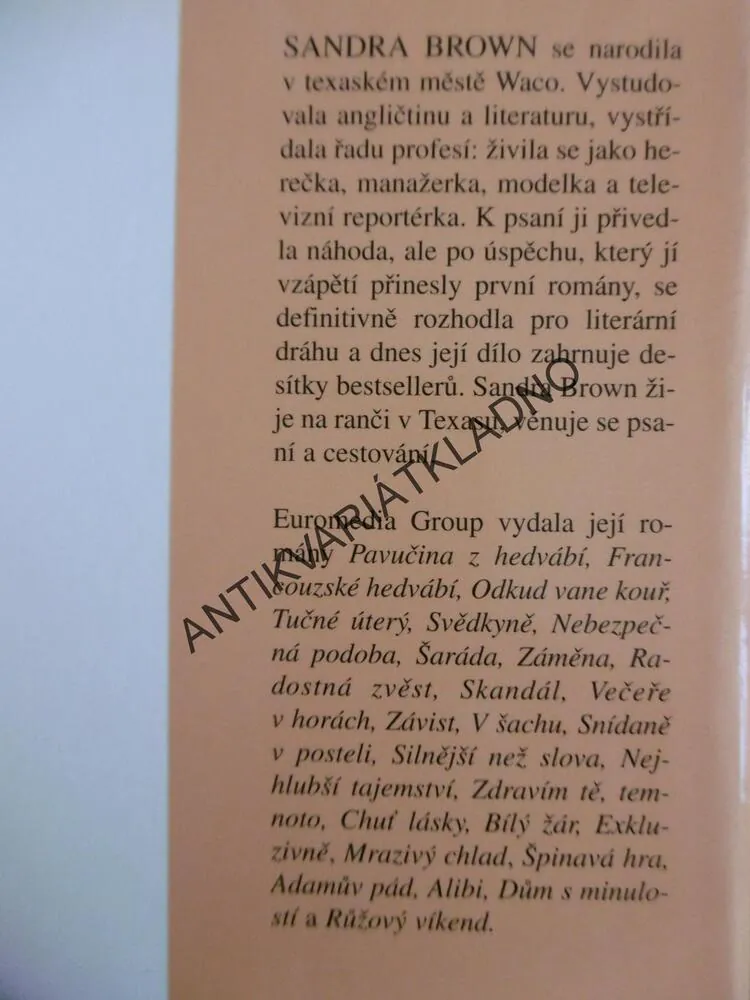 MILENEC ZE SNŮ, SANDRA BROWN, **an