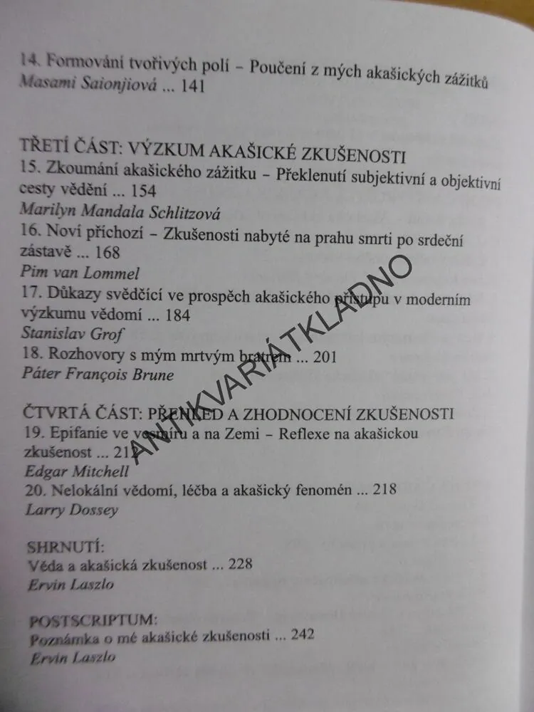 ZKUŠENOSTI S AKAŠOU, ERVIN LASZLO