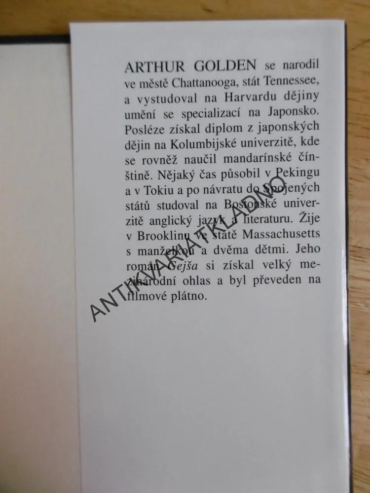 GEJŠA, ARTHUR GOLDEN, **an