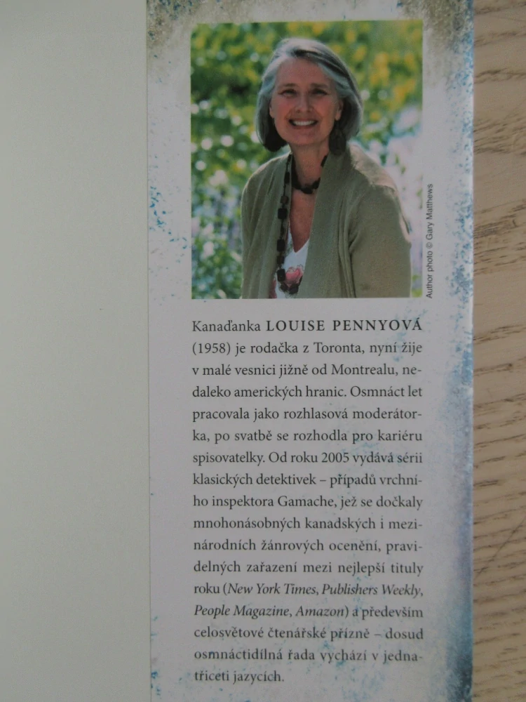 ĎÁBLOVÉ JSOU TU, LOUISE PENNY, **an