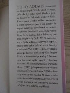 SUPERTAJNÝ SEZNAM VĚCÍ, THEO ADDAIR, **an