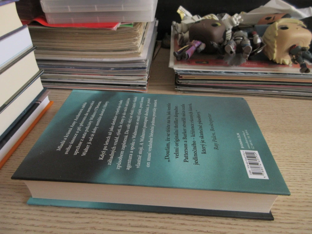 SMRT POD KŮŽÍ, J. D. BARKER, JAMES PATTERSON, **an