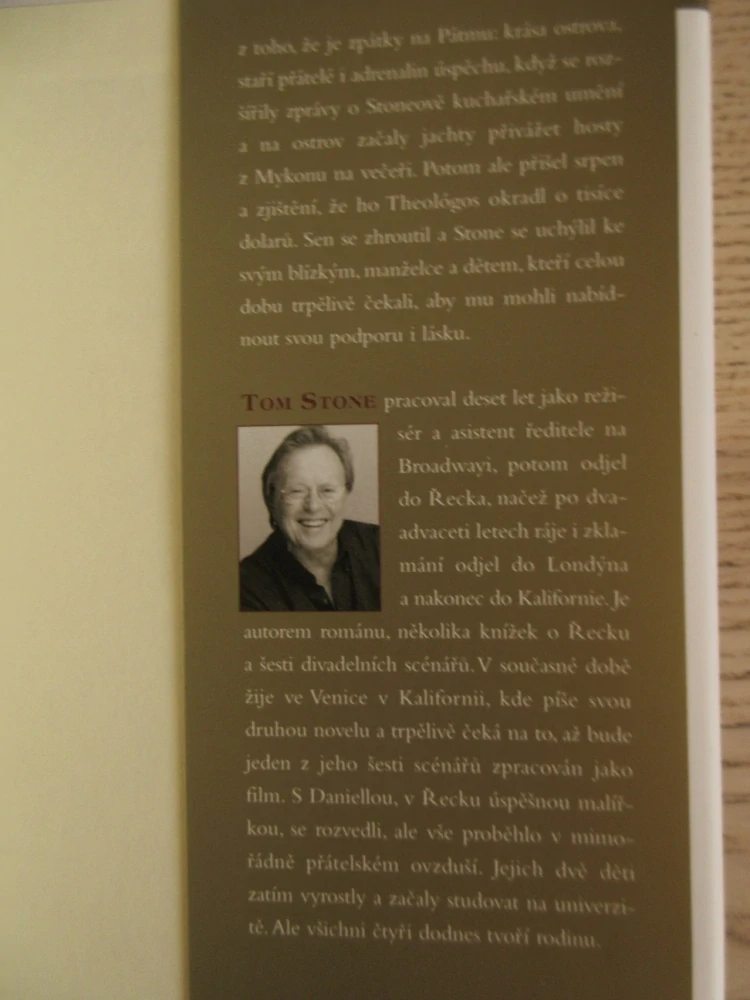 LÉTO V ŘECKÉ TAVERNĚ, TOM STONE, **an