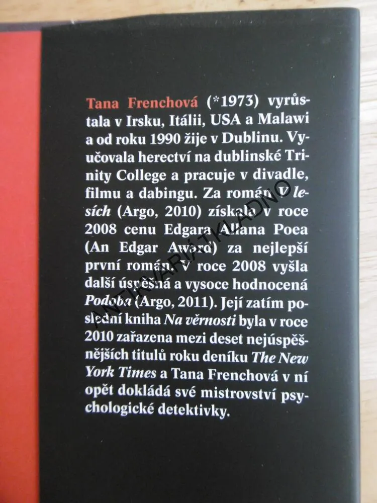 NA VĚRNOSTI, TANA FRENCHOVÁ, **an