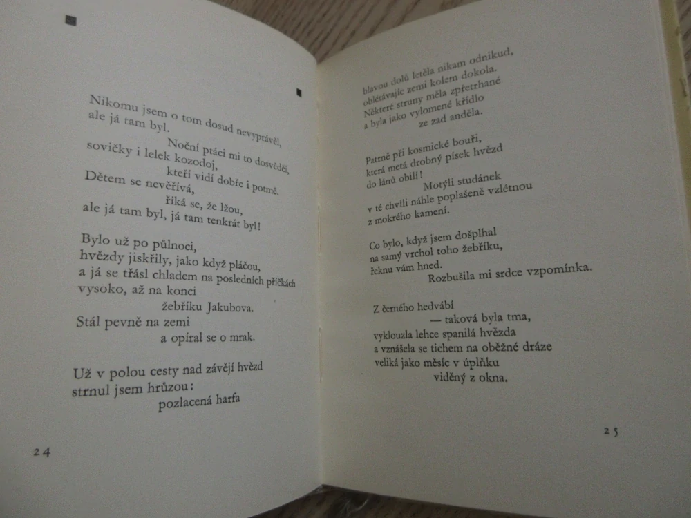 KONCERT NA OSTROVĚ, JAROSLAV SEIFERT, **an