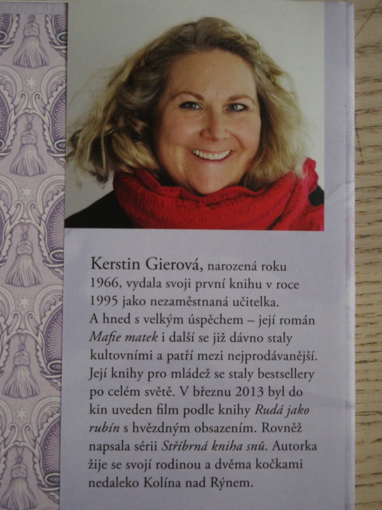 ZÁMEK V OBLACÍCH, KERSTIN GIER, **an