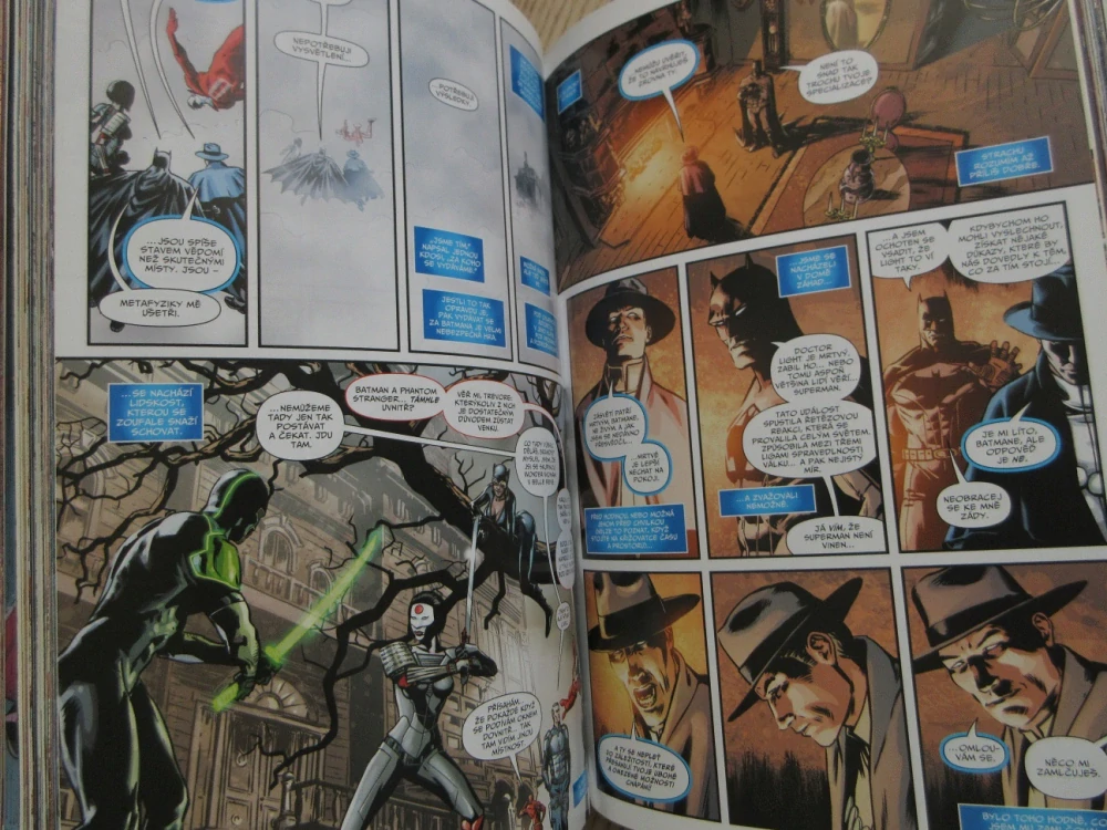 LIGA SPRAVEDLNOSTI, VÁLKA VELKÉ TROJKY, DC, KOMIKS **an