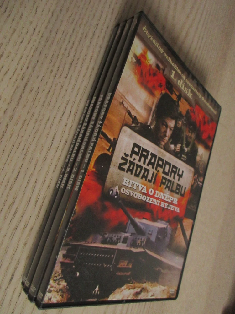 PRAPORY ŽÁDAJÍ PALBU, BITVA O DNĚPR A OSVOBOZENÍ KYJEVA, DVD 1-4, DVD FILM