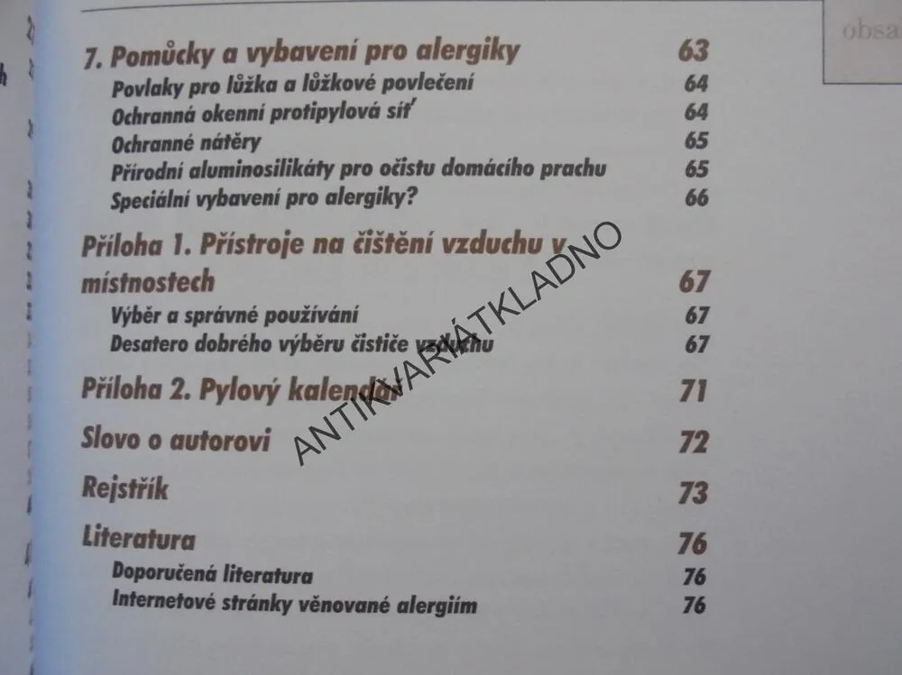 BYDLENÍ PRO ALERGIKY, EDICE STAVÍME, INTERIÉR, ŠPIČÁK, **an