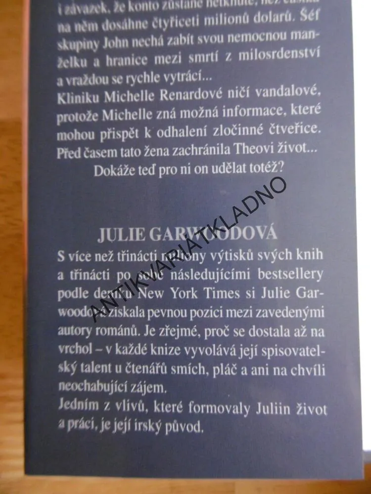 SLITOVÁNÍ, JULIE GARWOOD, GARWOODOVÁ
