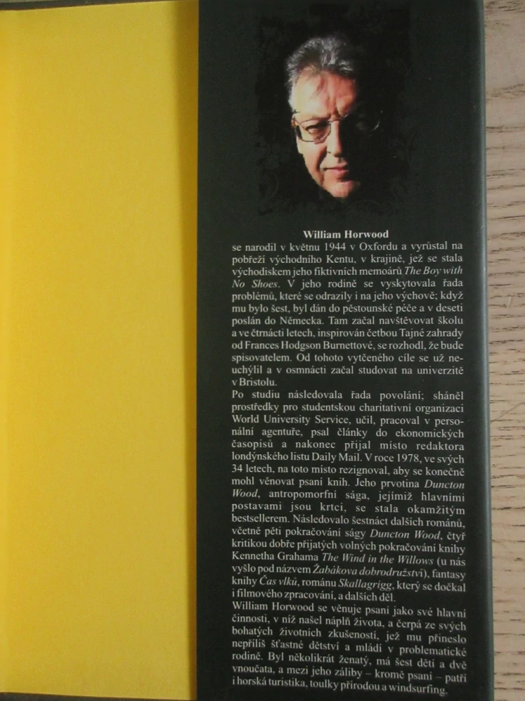 JARO, SKRYTÝ SVĚT, WILLIAM HORWOOD, **an