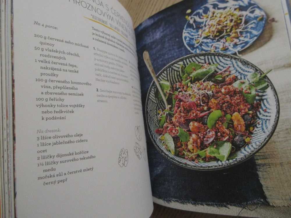 PROSPĚŠNÝ MED - 40 ZDRAVÝCH, SLADKÝCH A PIKANTNÍCH RECEPTŮ, HANNAH COUGHLIN, **an