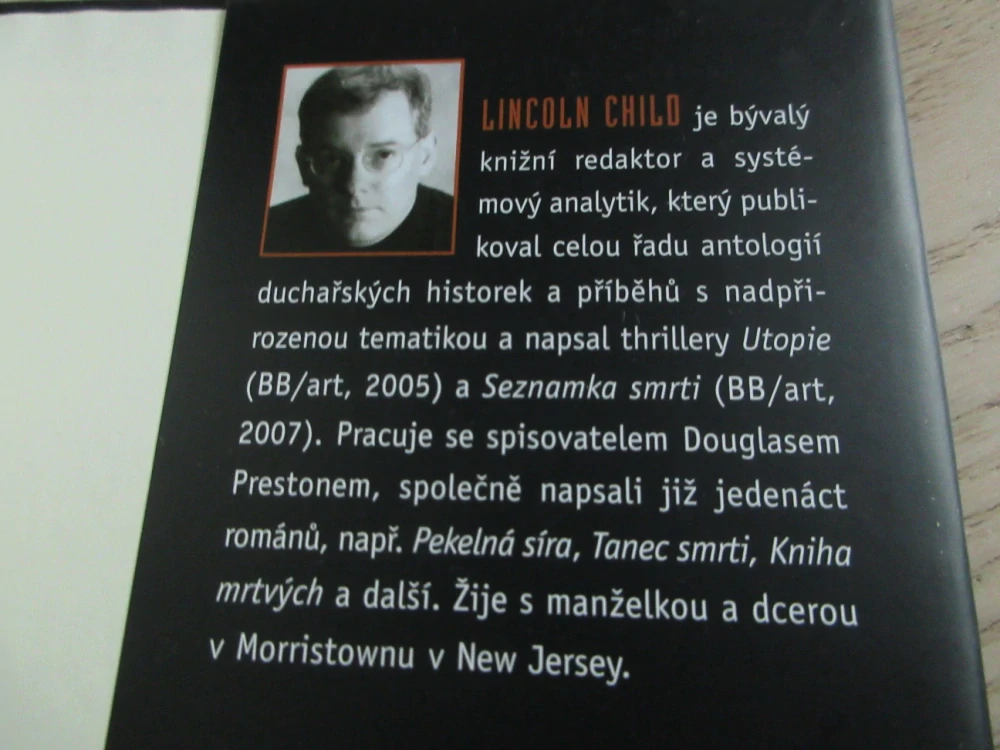 HLUBINNÁ BOUŘE, LINCOLN CHILD, **an