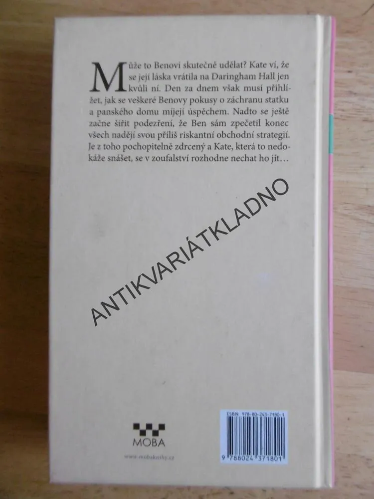 NÁVRAT, KATHRYN TAYLOR, PANSTVÍ DARINGHAM HALL **an