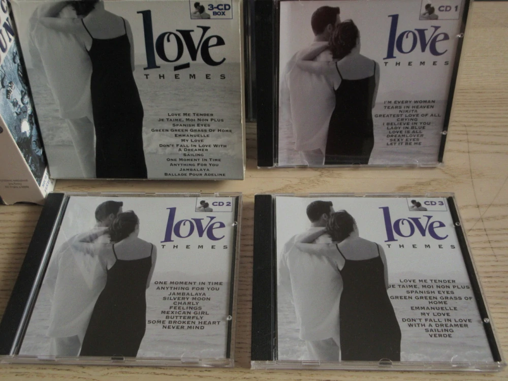 LOVE THEMES, 3X CD HUDBA
