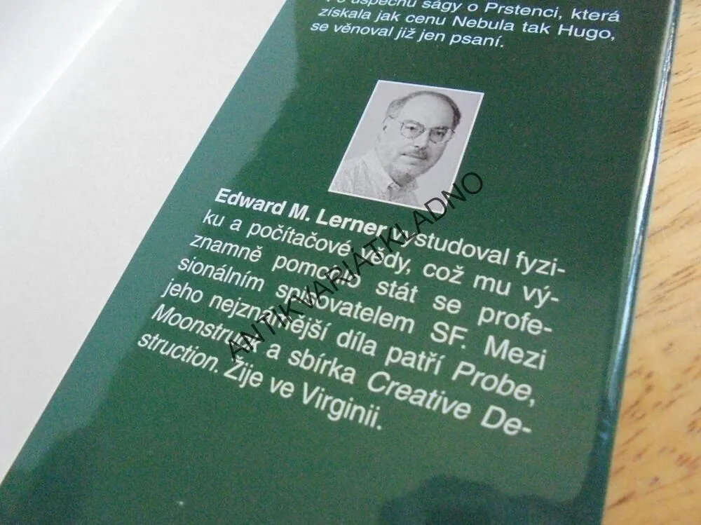 V ZÁKULISÍ SVĚTŮ, LARRY NIVEN, LERNER**an