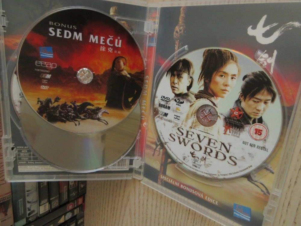 SEDM MEČŮ, GB OBAL, ČESKÁ VERZE + ČESKÉ TITULKY, 4X DVD FILM