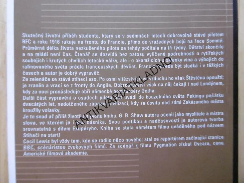 VE ZNAMENÍ STŘELCE, CECIL LEWIS, **an
