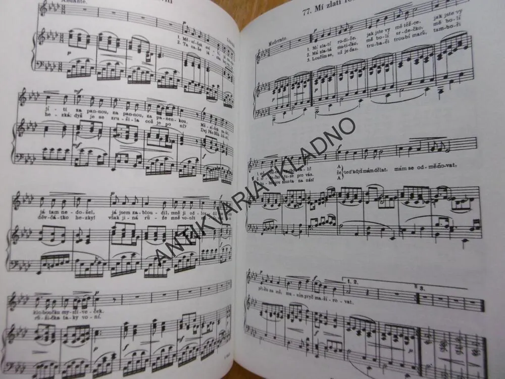 NÁŠ POKLAD 270 NÁRODNÍCH PÍSNÍ, SLÁDEK, 1., NOTY KLAVÍR, TEXT, 1982