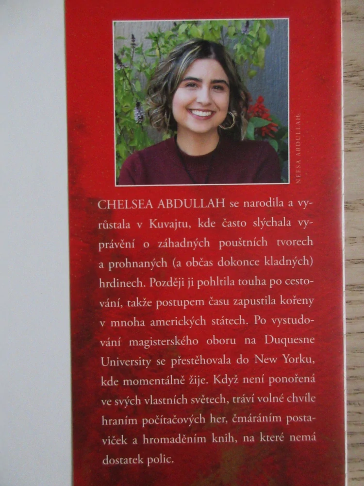 ZLODĚJ HVĚZDNÉHO PRACHU, CHELSEA ABDULLAH, **an