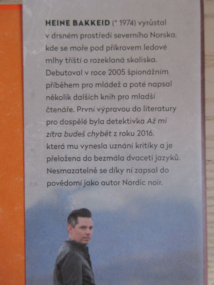 SETKÁME SE V RÁJI, HEINE BAKKEID, **an