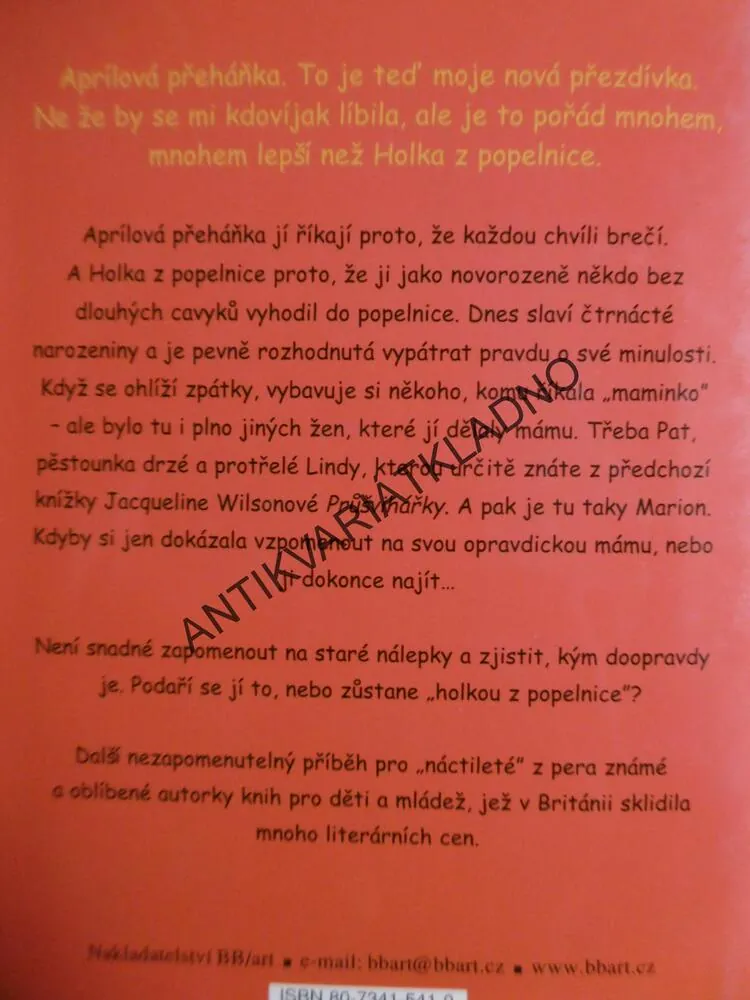 HOLKA Z POPELNICE, JACQUELINE WILSONOVÁ, **an