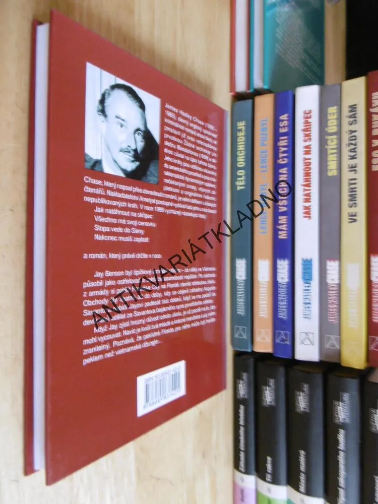 ROVNOU MEZI OČI, JAMES HADLEY CHASE, **an