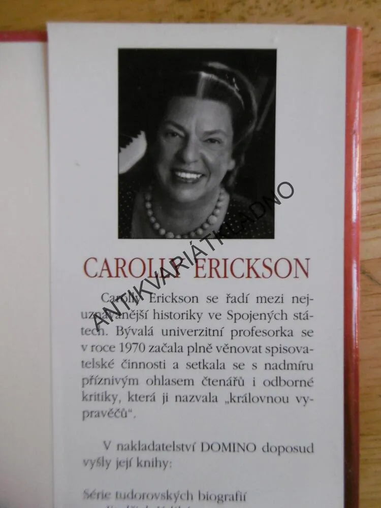 TŘETÍ KRÁLOVNA, CAROLLY ERICKSON
