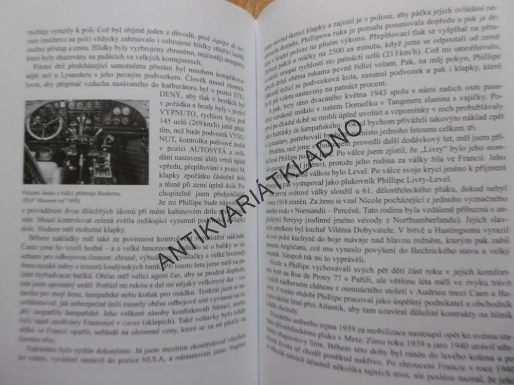 PŘISTÁVALI JSME ZA MĚSÍČNÍHO SVĚTLA, 1940-1944,RAF, FRANCIE HUGH VERITY