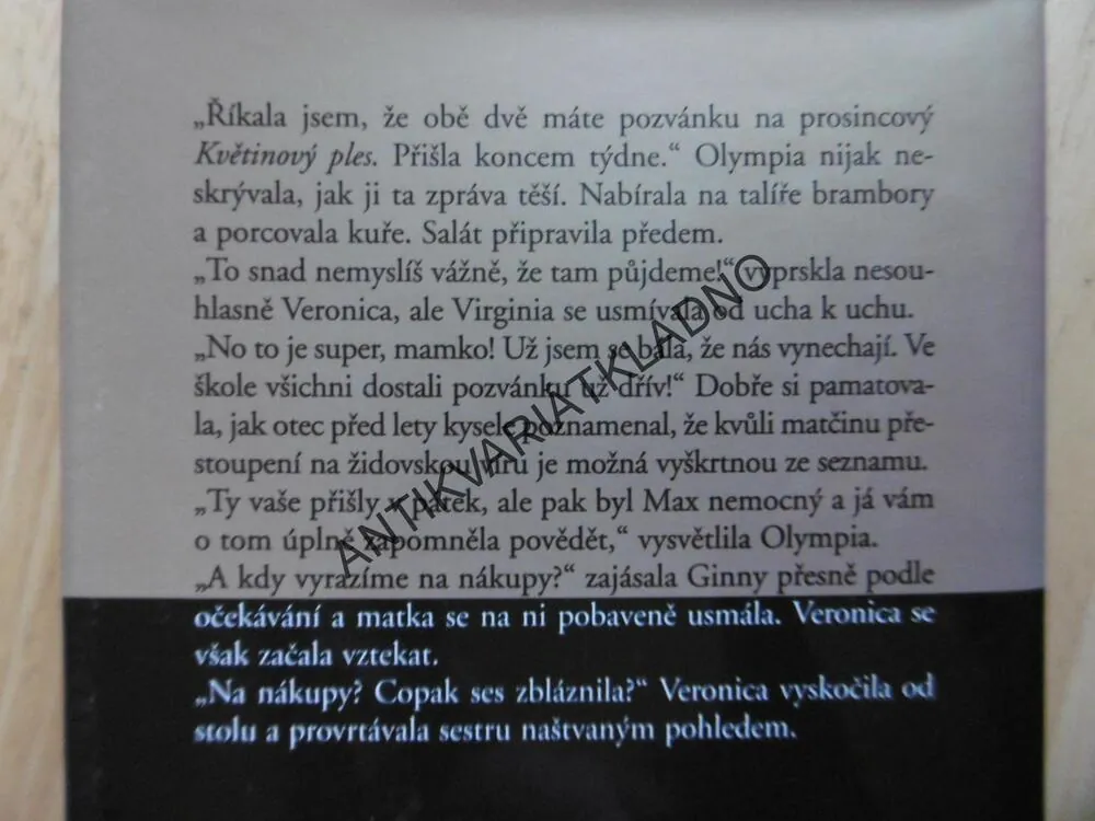 KVĚTINOVÝ PLES, DANIELLE STEEL, **an