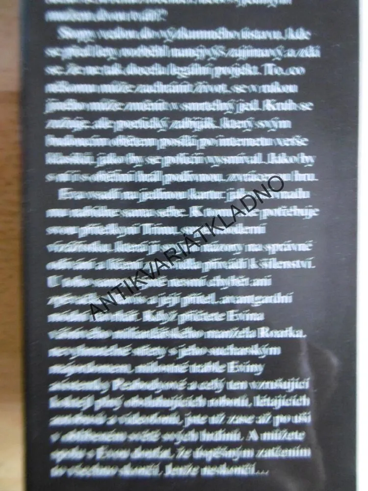 SMRTÍCÍ SVŮDNOST, J.D ROBB, NORA ROBERTSOVÁ, **an