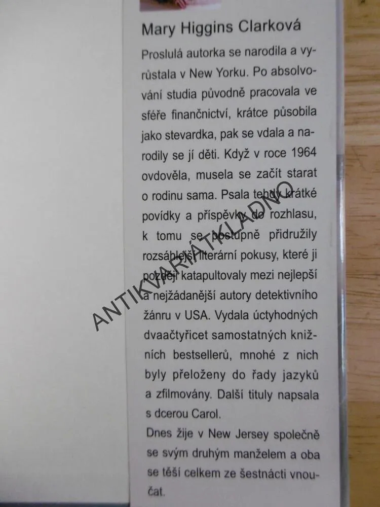 MÁ RÁD HUDBU, RÁD TANČÍ, MARY HIGGINS CLARKOVÁ, **an