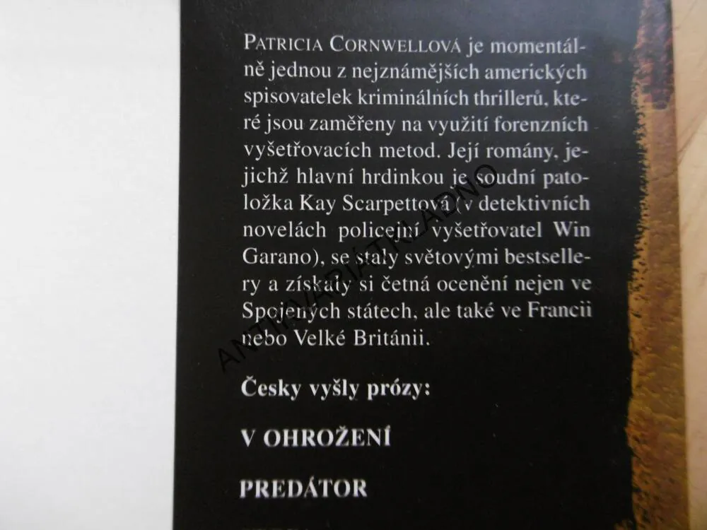 KNIHA MRTVÝCH, PATRICIA CORNWELLOVÁ, **an