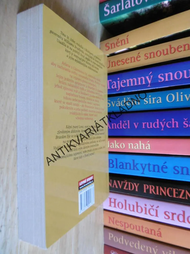 SRDCE LOVCE, TINA ST. JOHN, **an